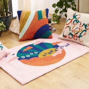 🆕 Handcrafted Good Vibrations Hook Mat Rug